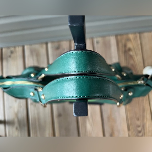 B. MAKOWSKY 100% LEATHER A226649 SHOULDER ZIP CLOSURE BAG / CROSSBODY GREEN - Picture 7 of 16